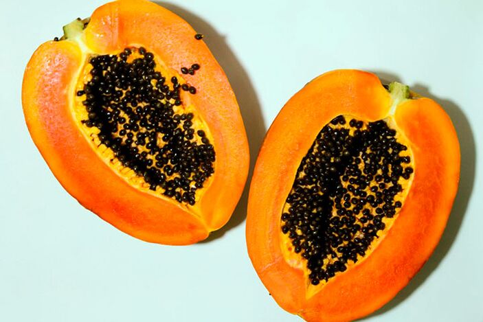 La papaye est un fruit exotique dont le masque rend la peau lisse et douce