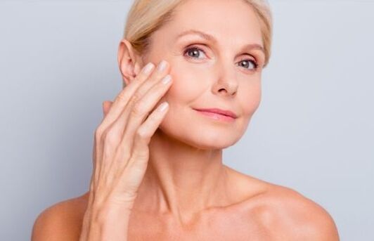 L'effet du rajeunissement facial avec la méthode matérielle